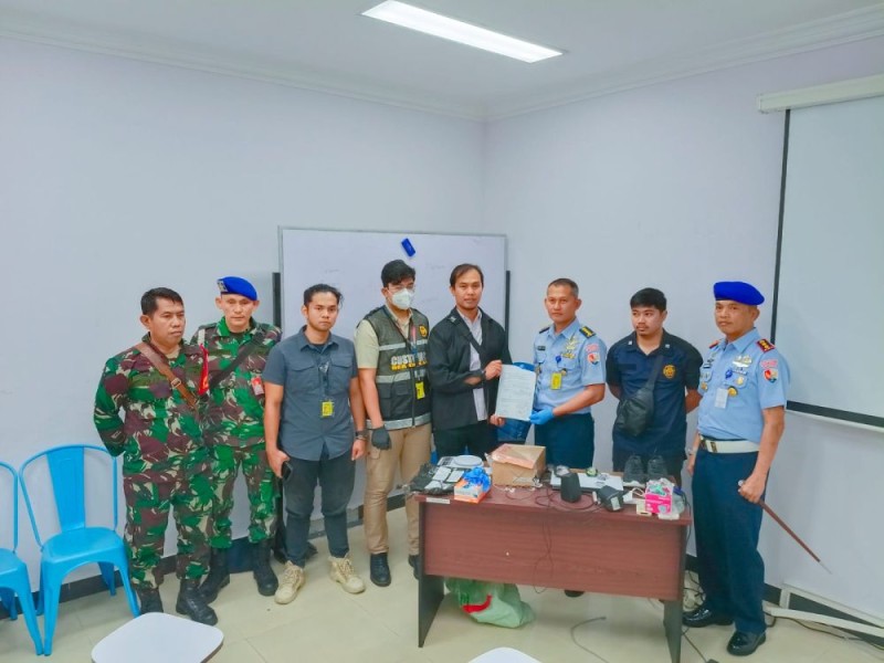 Petugas Gabungan Bandara SSK II Gagalkan Upaya Penyelundupan Sabu dan Ekstasi