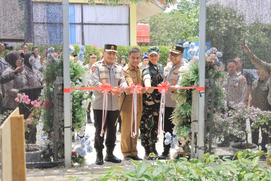 Kapolda Riau Resmikan Bank Pohon Polres Kampar, Ini Penting Untuk Anak Cucu Kita