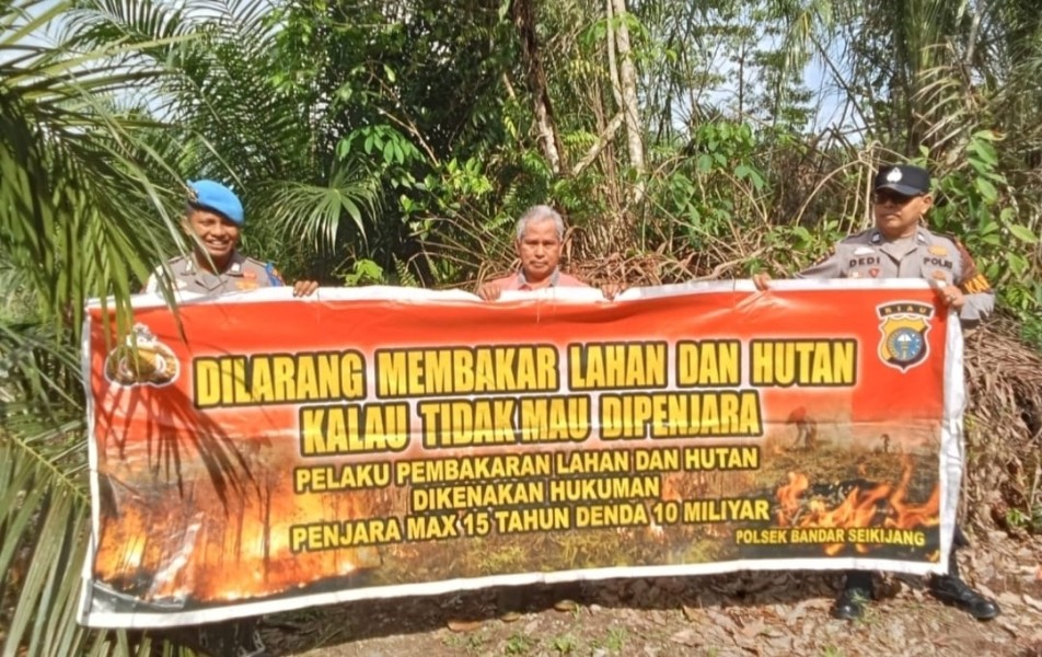 Patroli Karhutla! Kapolsek Bandar Sei Kijang Imbau Masyarakat Untuk Tidak Membuka Hutan Dengan Cara Membakar