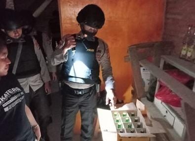 Tim Tembak Polres Kampar Amankan Sejumlah Miras dari Warung di Pasir Sialang