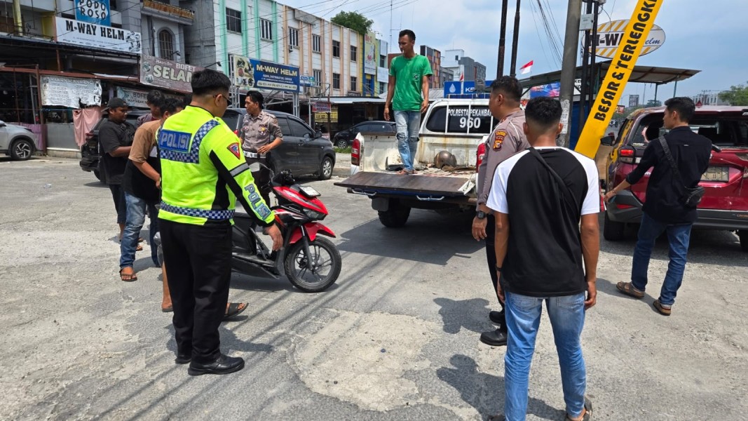 Satu Orang Tewas Akibat Rem Truk Blong di Jalan HR Soebrantas