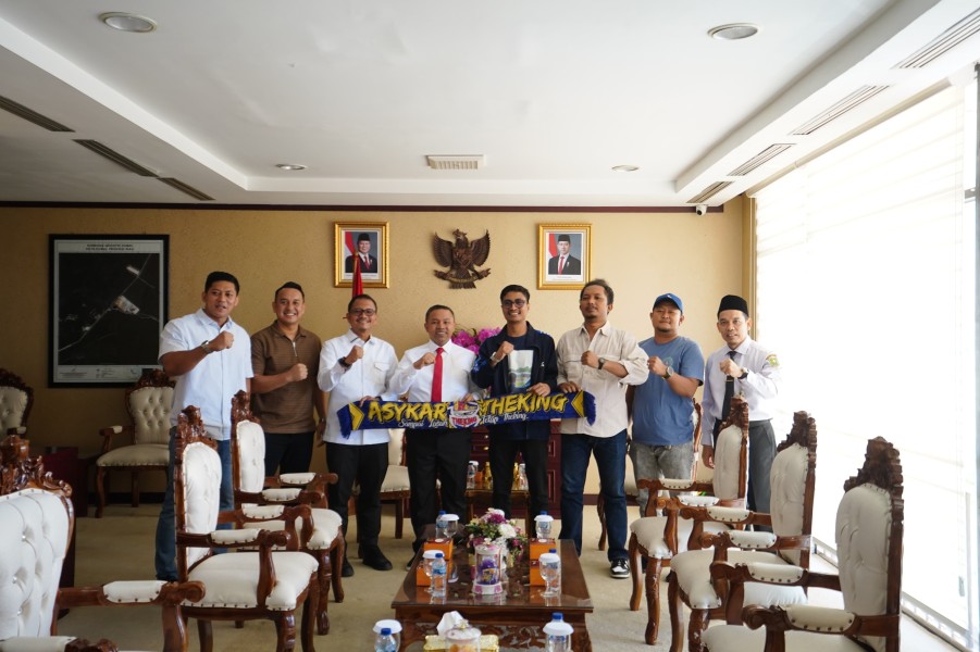 Asykar Theking Silaturahmi dengan Gubernur Riau: Komitmen Bersama Membangkitkan Sepak Bola Riau