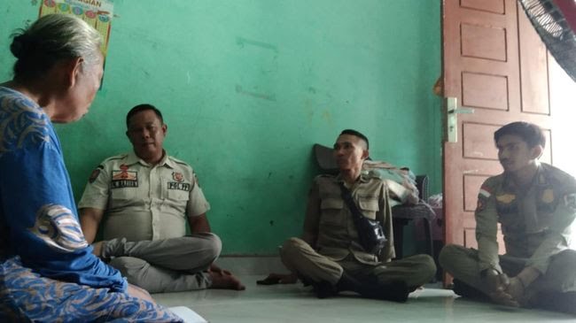 Satpol PP Pekanbaru Peras Janda Tua, Kasatpol PP Lansung Minta Maaf Ke Rumah Nenek Mardiana