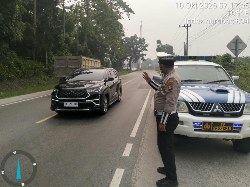 Polsek Bandar Sei Kijang Gelar Patroli Preventif, Pastikan Arus Lalin Lintas Timur Km 25-38 Lancar
