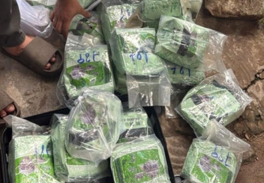 Subdit II Ditresnarkoba Polda Riau Bersama Lanal Dumai Gagalkan Sabu 30 Kg Siap Edar