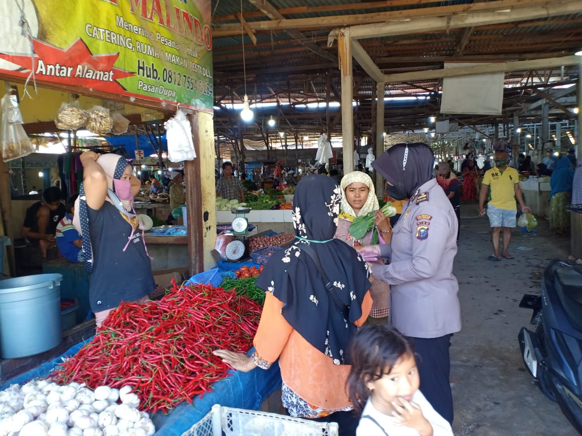 Rutin berikan Himbauan, Sat Binmas Polresta Pekanbaru sambangi Pasar Dupa