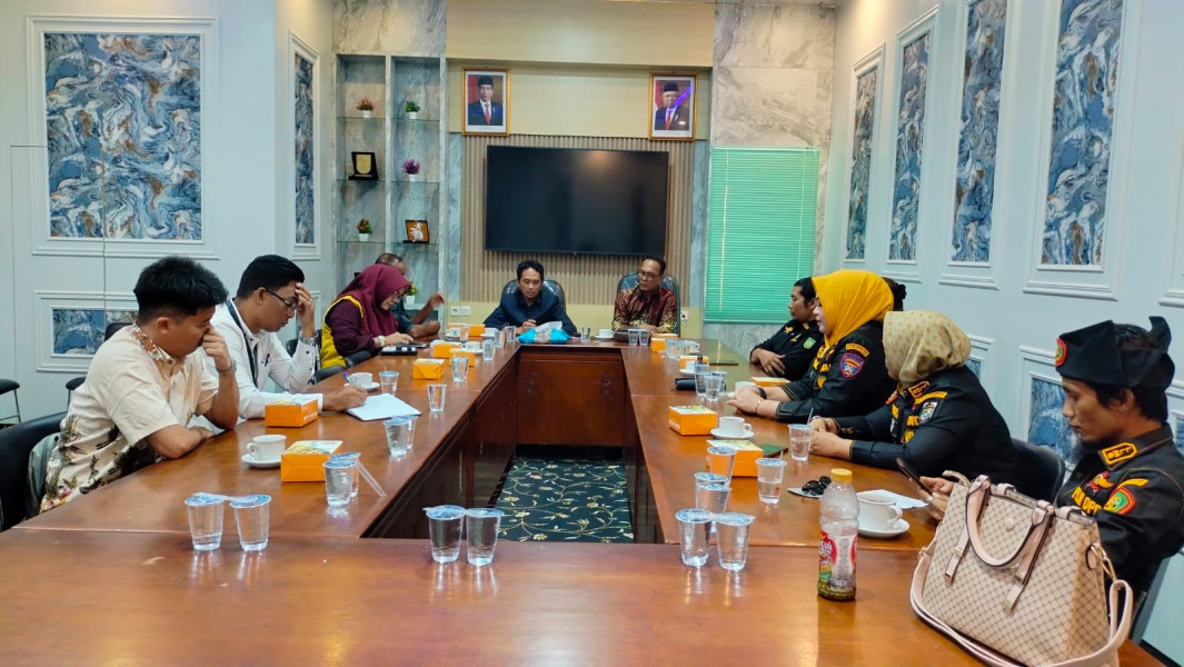 Komisi II DPRD Laksanakan Hearing Bersama LLMB Pelalawan Dan Pihak PT. RAPP Terkait Insiden Gas Beracun