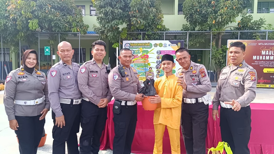 Police Goes To School, Ditlantas Polda Riau Edukasi 700 Murid MTsN Muhammadiyah 2 Pekanbaru