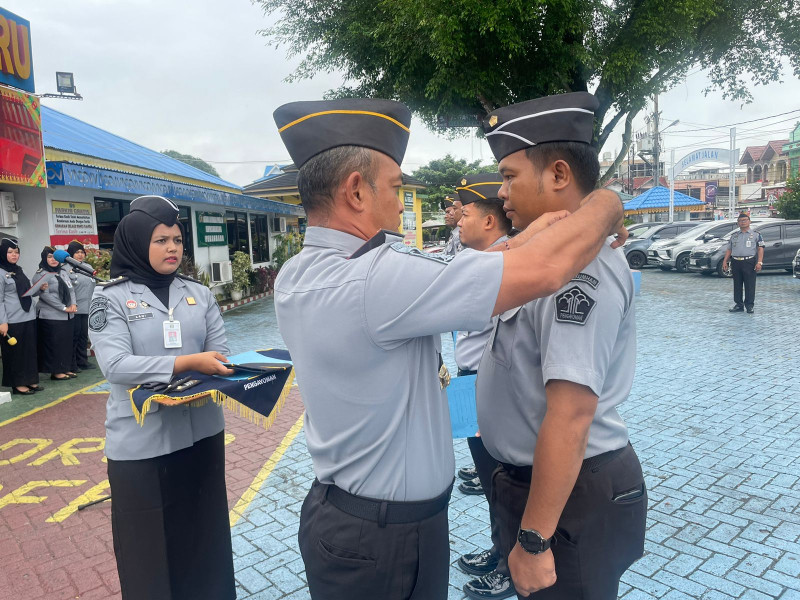Kalapas Pekanbaru Lantik 5 Petugas Lapas