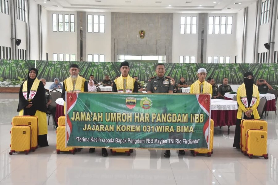 Pangdam I/BB Berikan HAR Berangkat Umroh Untuk Prajurit dan PNS TNI Hafiz Alquran, Danrem 031/WB Lepas Keberangkatan Jemaah Umroh Bersama Travel DNT