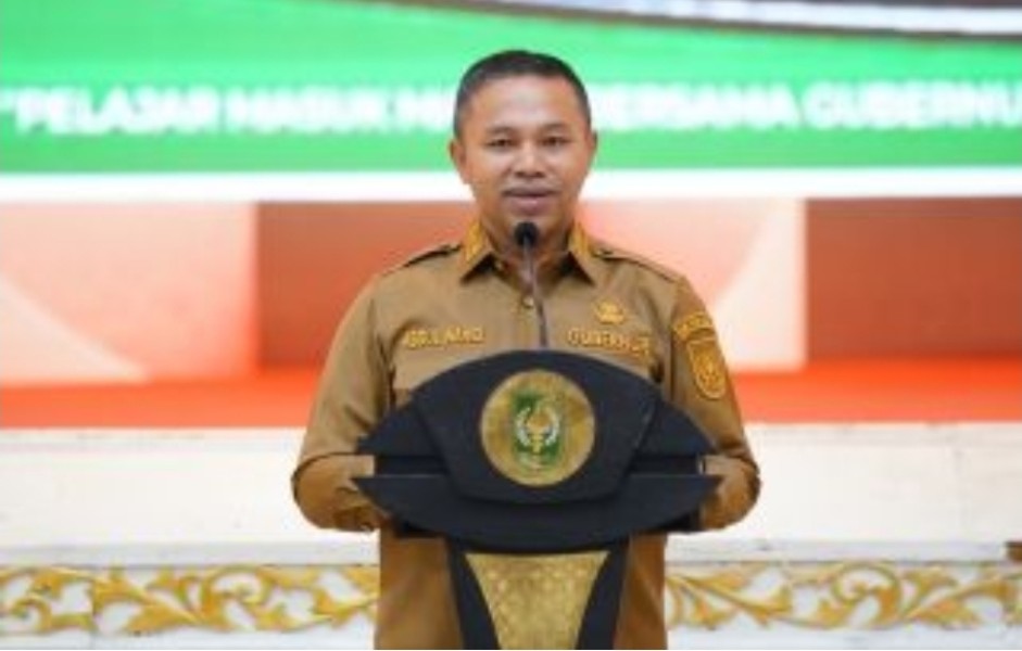 Gubernur Riau Abdul Wahid Pastikan Pemeliharaan Jalan Rusak Tetap Jalan