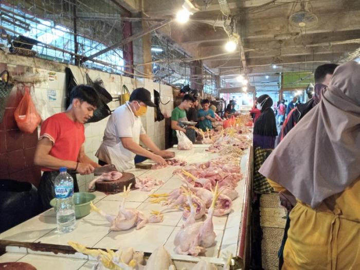 H-2 Lebaran, Harga Daging Sapi dan Ayam Mulai Merangkak Naik