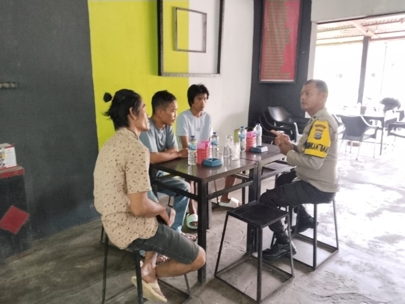 Bhabinkamtibmas Kembali Desa Muda Setia Laksanakan Sambang Warga untuk Meningkatkan Keamanan dan Ketertiban