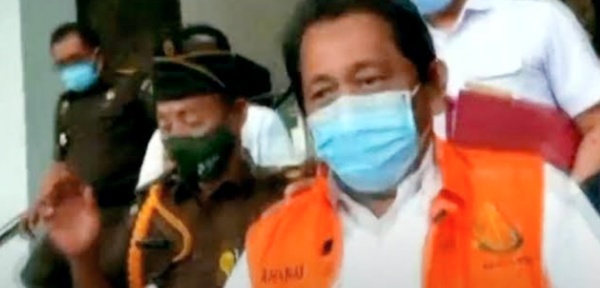 Hakim Vonis Sekdaprov Riau Nonaktif jauh Lebih Ringan dari Tuntutan Jaksa