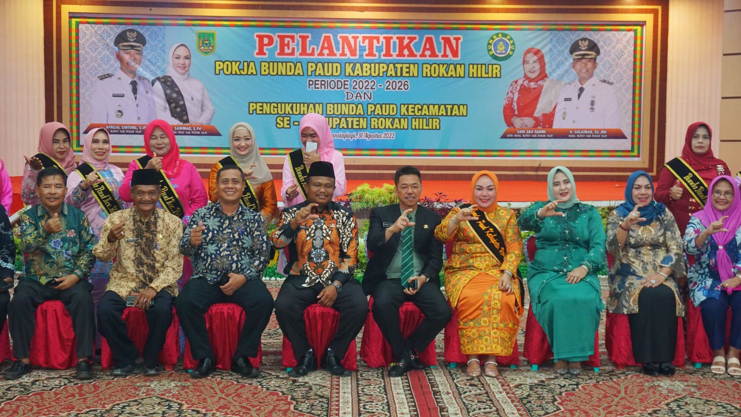 Lantik Bunda PAUD Kecamatan se Rohil, Bupati Minta Bunda PAUD Lahirkan Generasi Emas Berkualitas
