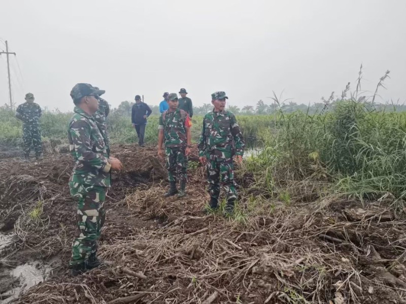 Cegah Karhutla, Tim Mabes TNI Tinjau Kanal dan Embung di Kubu Babussalam