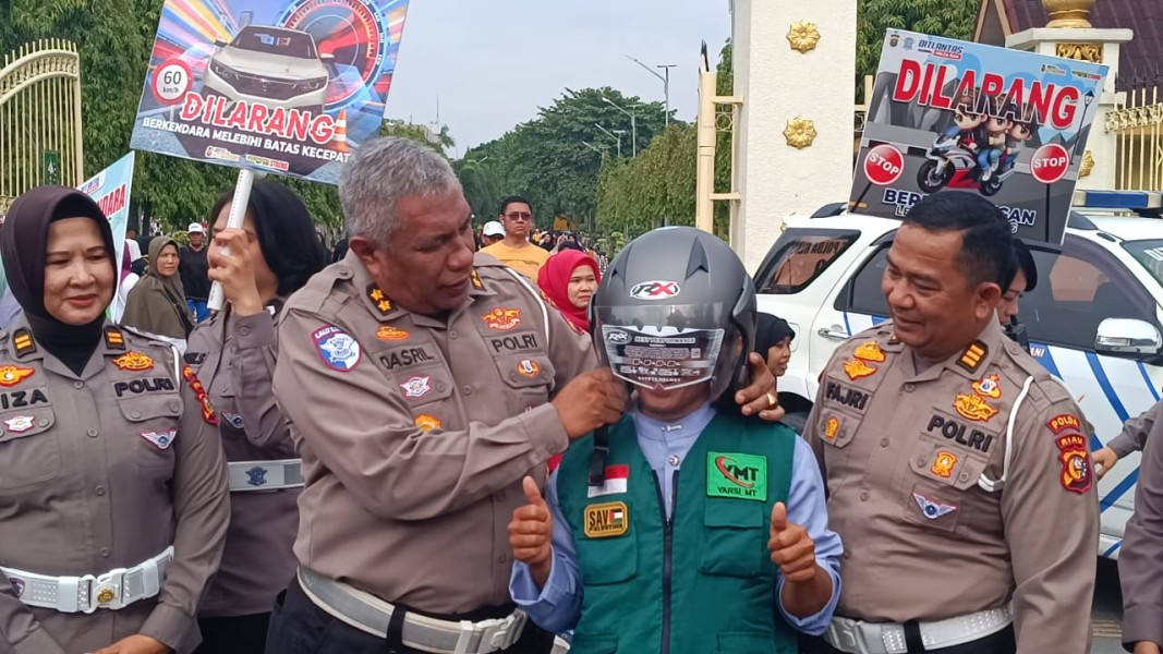 Polantas Menyapa di CFD Pekanbaru: Gaungkan Keselamatan Lalu Lintas & Green Policing