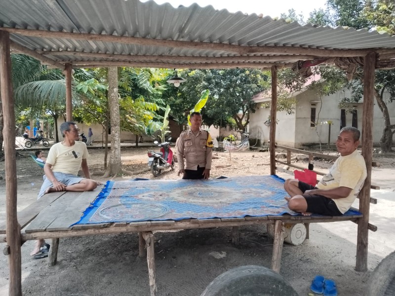 Bhabinkamtibmas Desa Muda Setia Lakukan Silaturahmi dalam Rangka Cooling System Untuk Menjaga Harkamtibmas