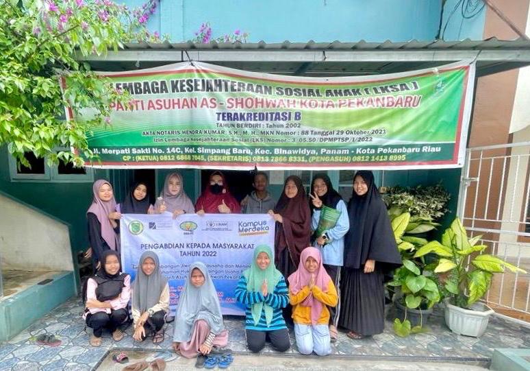 Membangun Jiwa Berwirausaha dan Meningkatkan Pemahaman Hukum Persaingan Usaha Pada Anak-Anak Panti Asuhan As-Shohwah Pekanbaru