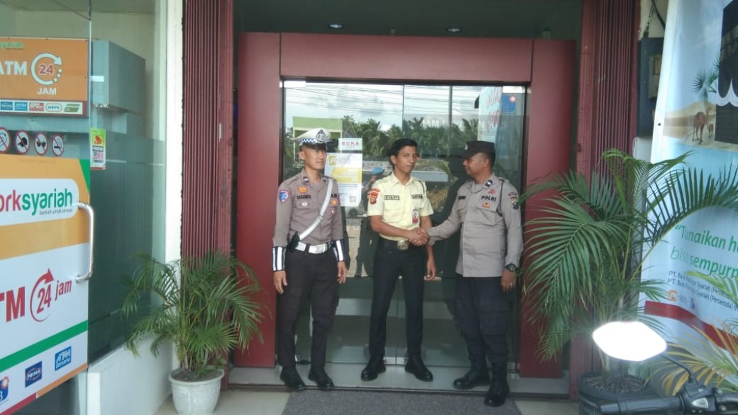 Polsek Bandar Sei Kijang Gelar Kegiatan Rutin Yang Ditingkatkan (KRYD) Memberikan Himbauan dan Pesan Kamtibmas kepada Security