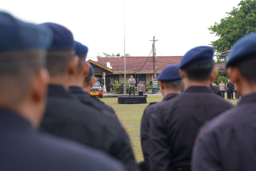 Kapolda Riau pimpin apel di Mako Brimob : apresiasi sikap profesional, keberanian dan ketangguhan