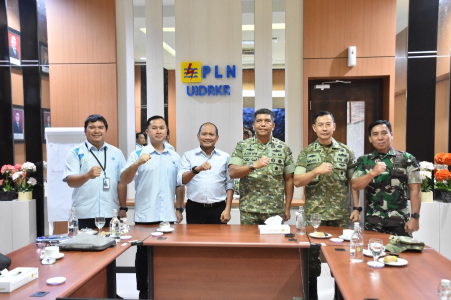 Danrem 031/Wira Bima Perkuat Sinergi dengan General Manager PLN UID Riau & Kepulauan Riau, Didik Wicaksono, Demi Mendukung Operasional Koperasi KDKMP di Riau