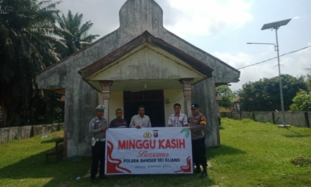 Polsek Bandar Sei Kijang Laksanakan Ibadah Minggu Kasih di Gereja Katolik Stasi Hati Kudus