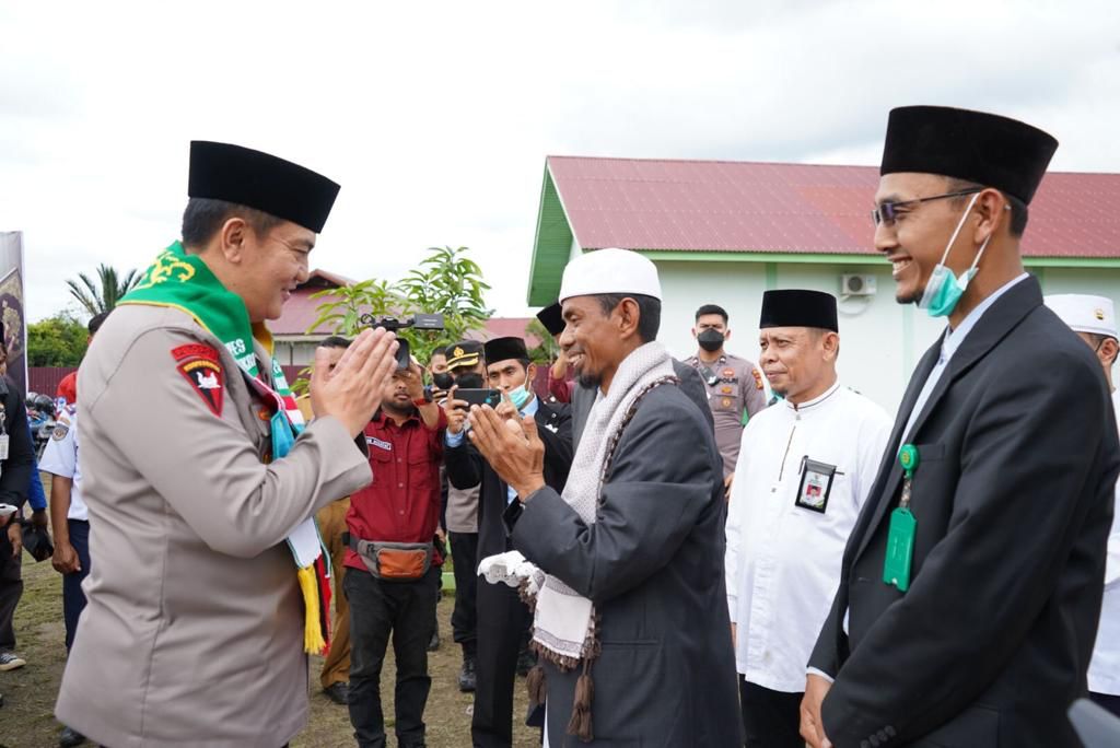 Kunker ke Meranti, Kapolda Riau Irjen Mohammad Iqbal Langsung Kunjungi Pondok Pesantren Darul Fikri