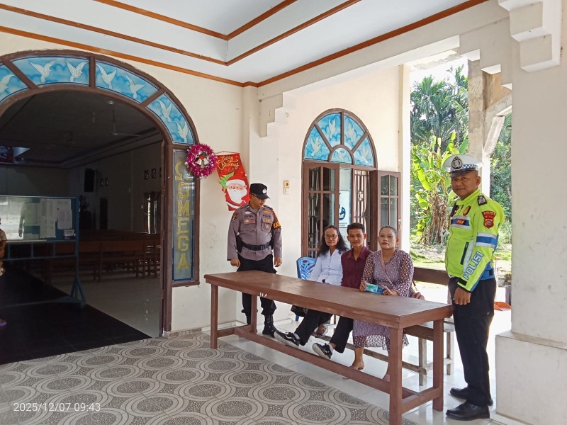 Polsek Bandar Sei Kijang Amankan Ibadah Minggu Kasih di Gereja Gpdi Alpha Omega, Suasana Berjalan Kondusif