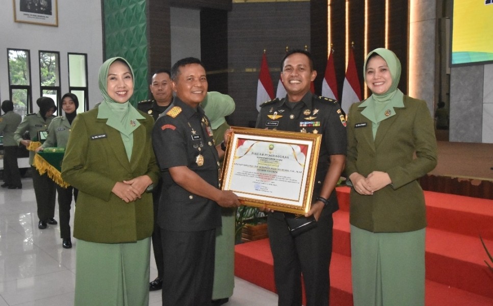 Penuh Makna, Danrem 031/WB Gelar Sertijab dan Tradisi Korps Dandim 0313/KPR dan Dandim 0322 /Siak