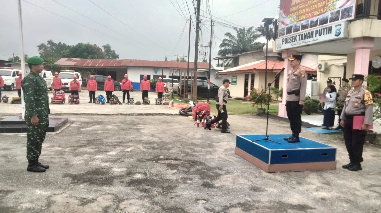 Polsek Tanah Putih Bersama Muspika Gelar Pasukan Dan Peralatan Karhutla