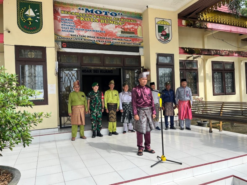 Upacara Peringatan Hari Jadi Kabupaten Pelalawan ke-26 Tingkat Kecamatan Bandar Sei Kijang