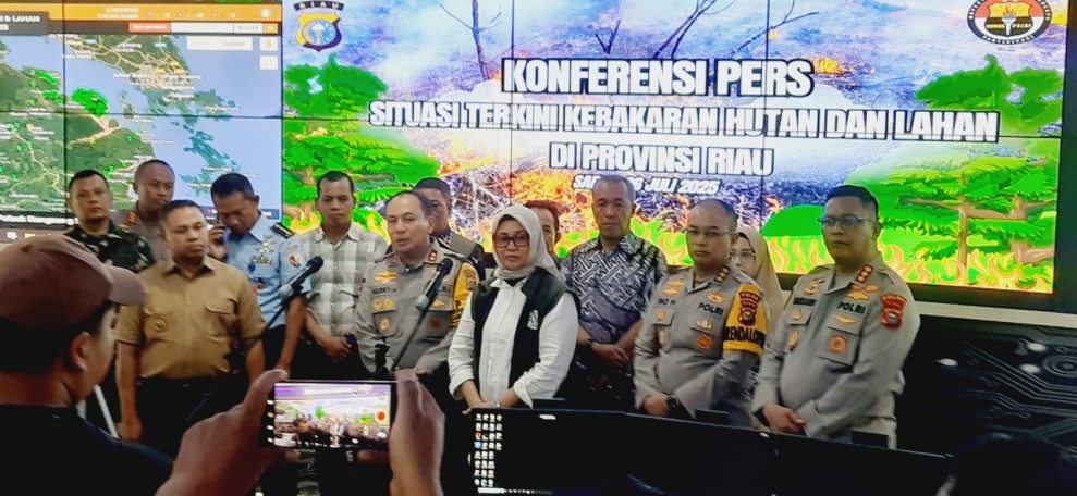Karhutla Riau 2025, Kapolda Riau : Kerja Belum Selesai,  Tapi Semangat kita Tidak Padam