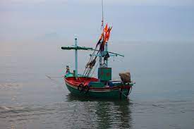 Dua Nelayan Asal Meureubo Aceh Ditabrak Kapal Misterius