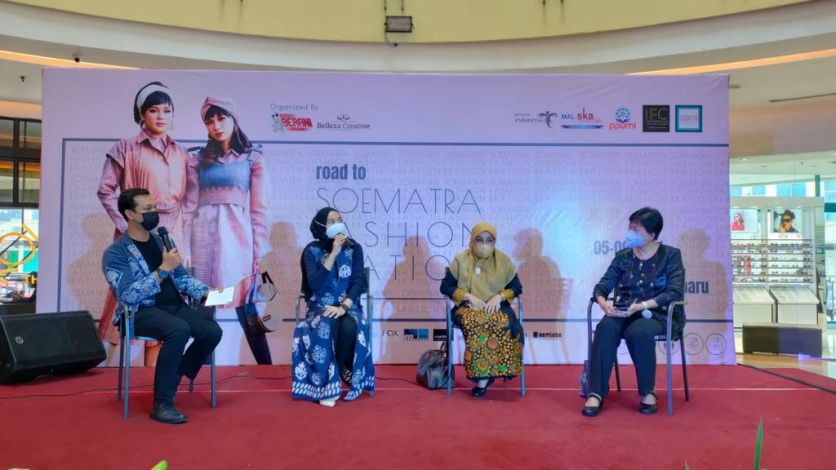 Asia Pacific Rayon Support Pengembangan Fashion Berbasis Wastra Di Riau