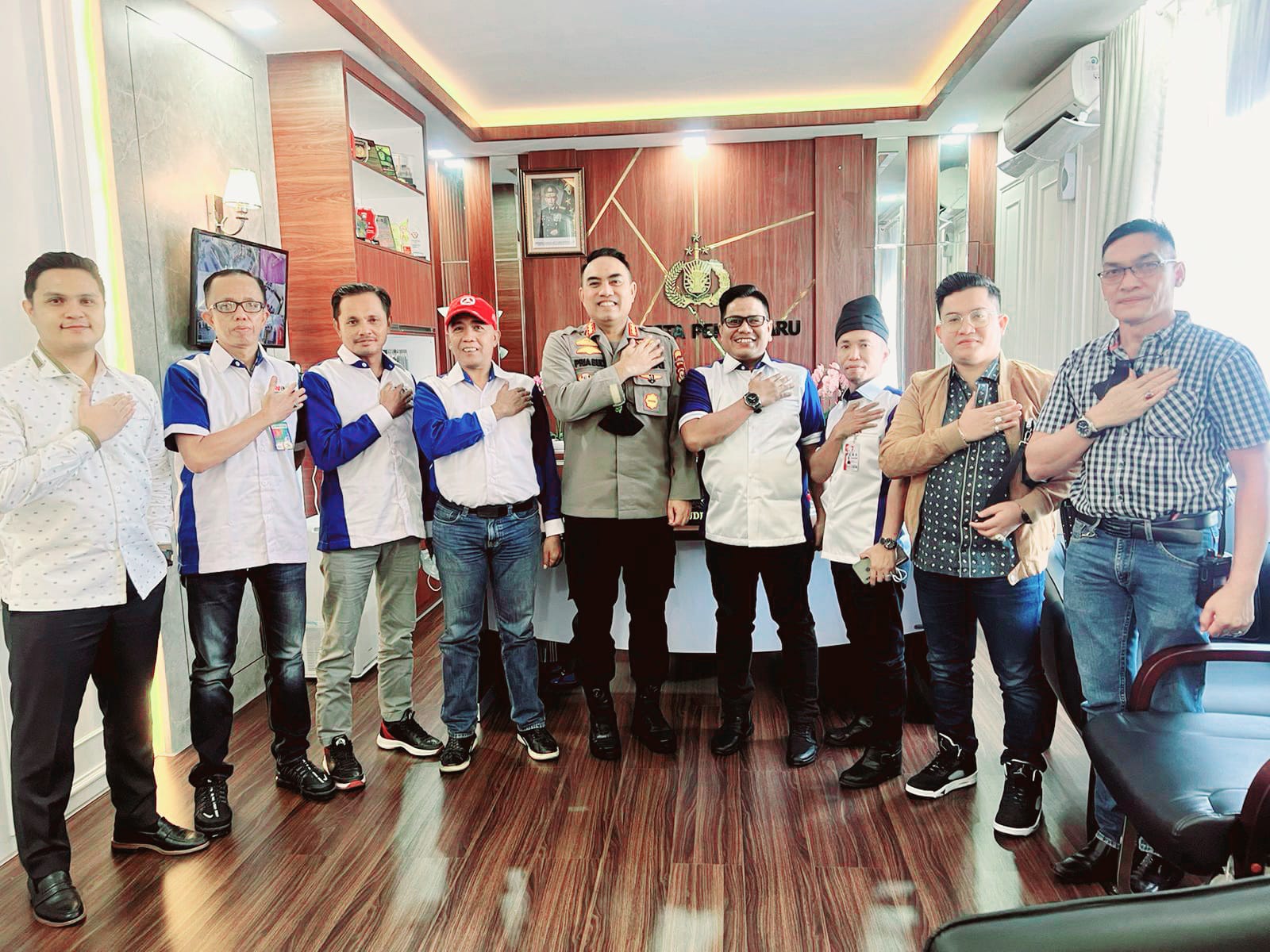 Kapolresta Pekanbaru Sambut Hangat Silaturahmi Pengurus Perkumpulan Wartawan Media Online Indonesia