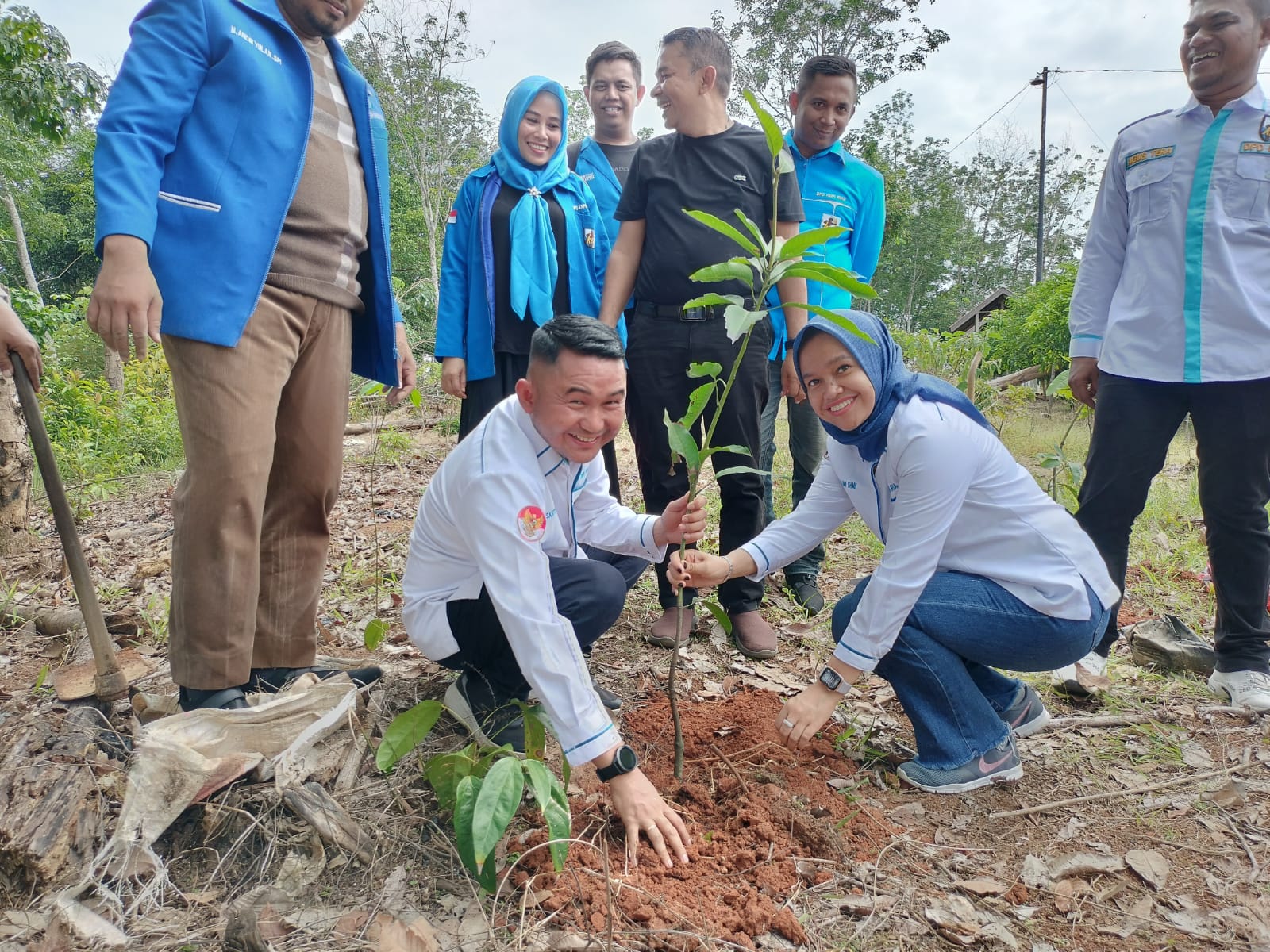 DPD KNPI Riau Lakukan Kegiatan Penanaman Pohon dan Tabur Benih Ikan