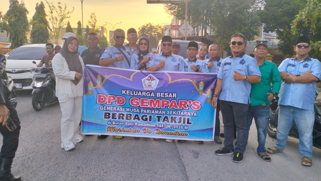 DPD GEMPAR'S  Kota Pekanbaru Bagikan 1000 Paket Takjil di Bulan Ramadhan
