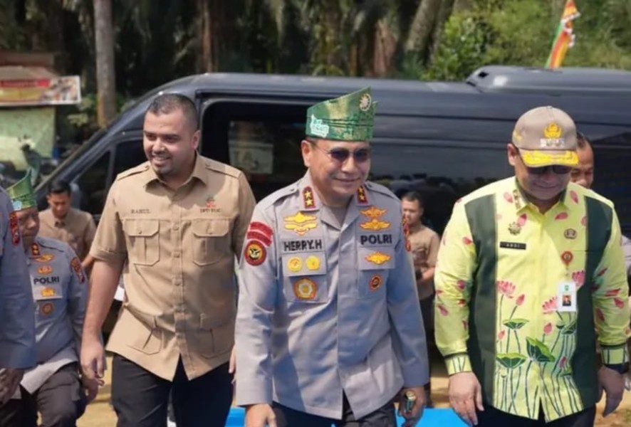 Kapoksi Komisi III DPR RI Fraksi Gerindra Muhammad Rahul Apresiasi 110 Jembatan Merah Putih Polri di Riau, Ini Bukti Nyata Untuk Masyarakat