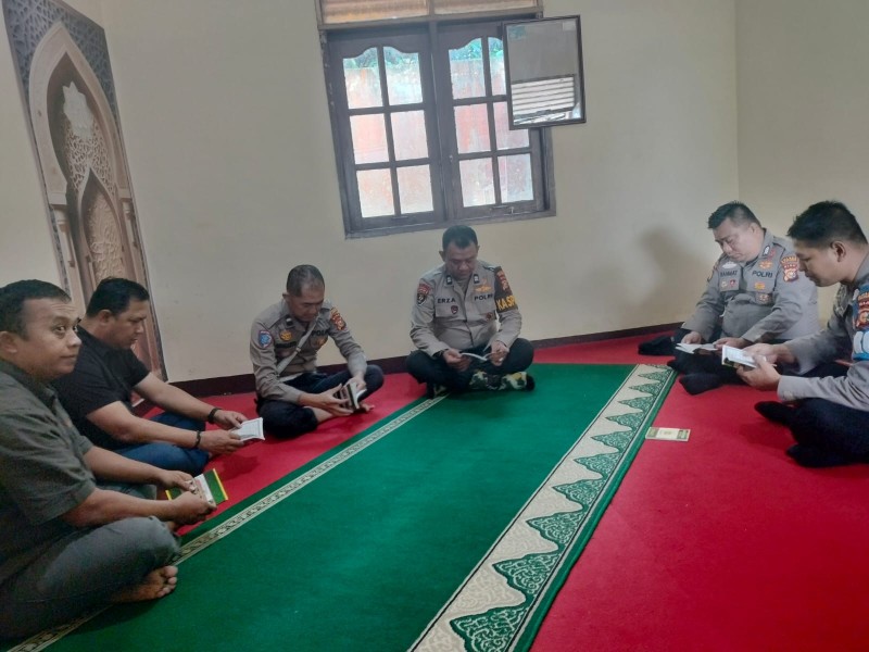 Polsek Bandar Sei Kijang Gelar Binrohtal Untuk Tingkatkan Iman dan Taqwa Personil