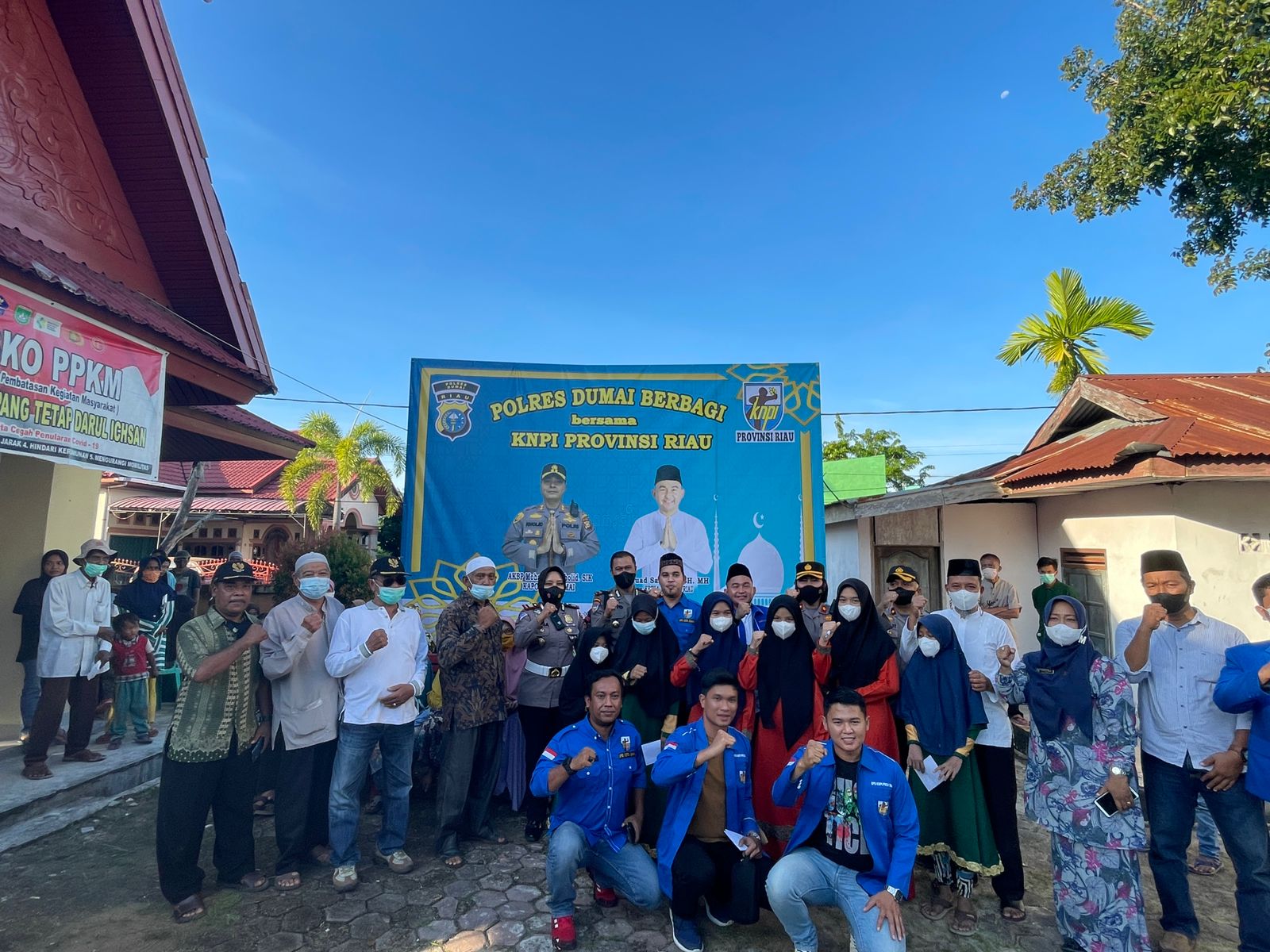 Road Show Ramadhan, Ketua KNPI Riau Fuad Santoso Dan Polres Dumai Berbagi di Dua Panti Asuhan