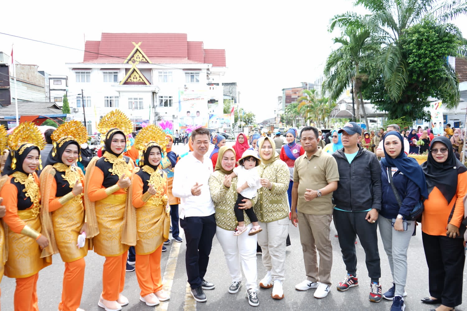 Diikuti Puluhan Regu, Bupati Rohil Buka Lomba Senam Kreasi Meriahkan HUT Rohil ke-23
