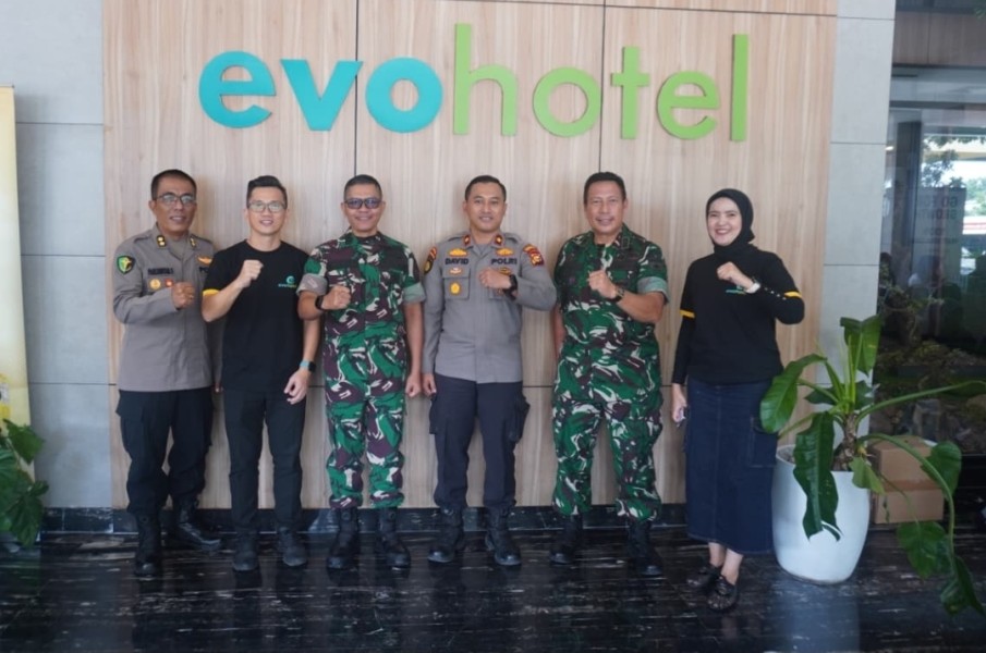 Danrem 031/Wira Bima Hadiri Donor Darah HUT ke-9 Evo Hotel Pekanbaru