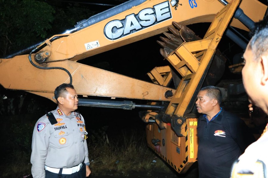 Polda Riau Kembali Kirim 3 Alat Berat Bantu Pemulihan Pasca Bencana Agam