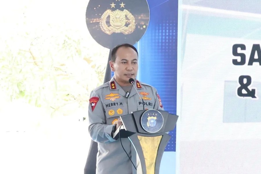 Kapolda Riau Beri Keleluasaan Anggota Antar Anak di Hari Pertama Sekolah