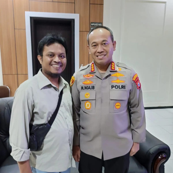 Aswar Mengucapkan Selamat HUT ke-53 Tahun Pada Bapak Kapolrestabes Makassar, Kombes Pol Dr. Mokhammad Ngajib, S.I.K., M.H