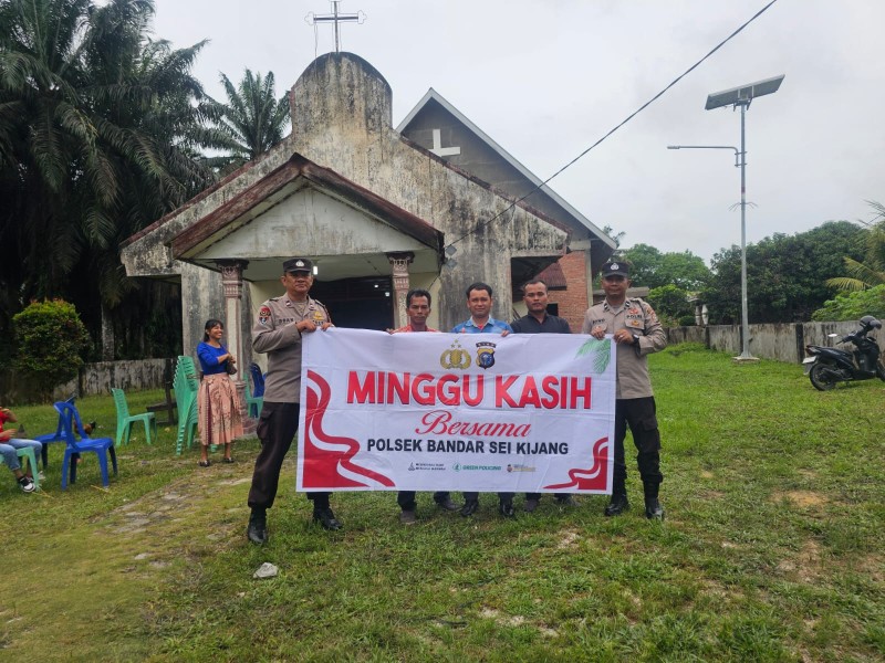 *Polsek Bandar Sei Kijang Laksanakan Ibadah Minggu Kasih di Gereja Katolik Hati Kudus*
