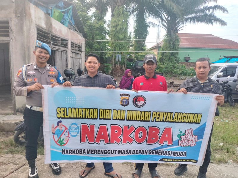 Polsek Bandar Sei Kijang Gelar Sosialisasi Anti Narkoba di Pasar Bandar Seikijang