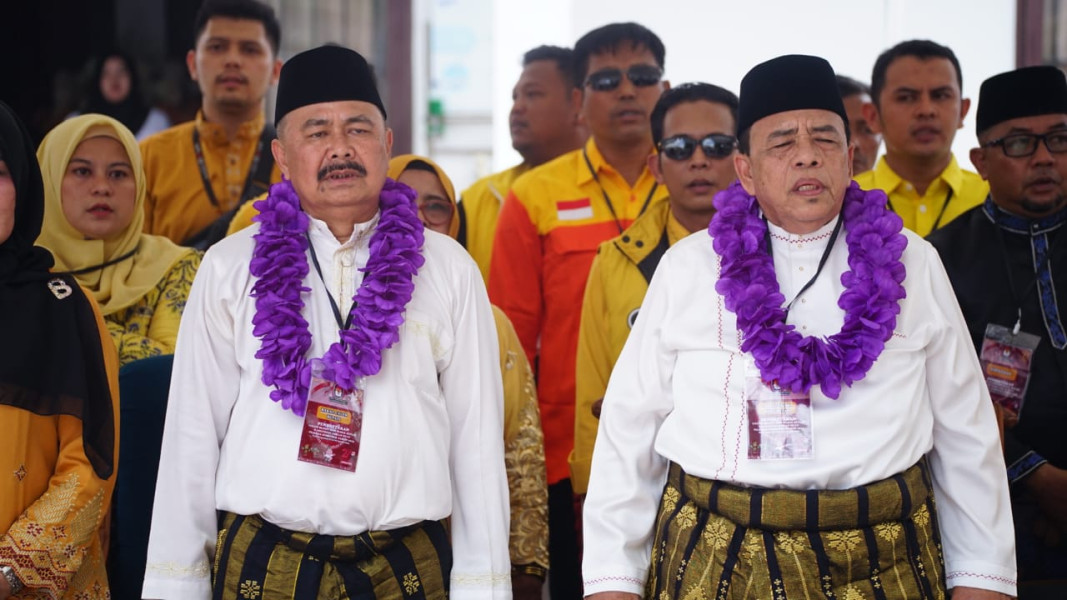 Kita Mulai Babak Baru, H. Murnis dan H. Syamsurizal Calon Bupati dan Wakil Bupati Rohul Daftar ke KPU