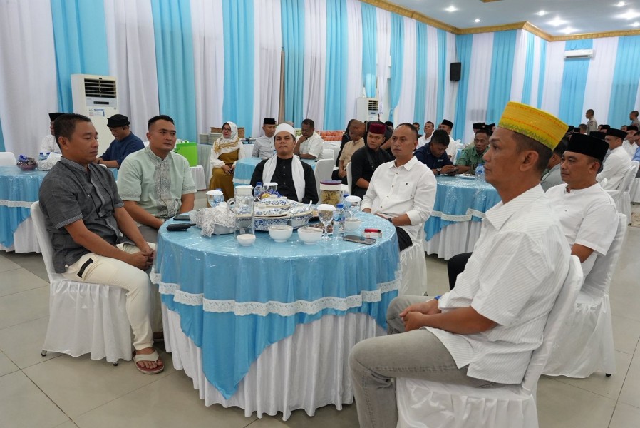 Hangat Kebersamaan, Dansat Brimob Polda Riau Gelar Buka Puasa Bersama dan Santuni Anak Yatim